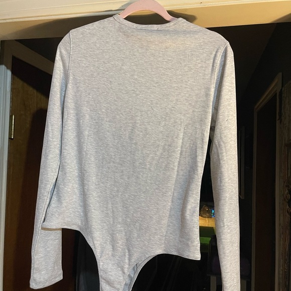 WeWoreWhat Gray Henley Bodysuit LARGE ,NWT material is so soft and it’s ribbed - Picture 5 of 10